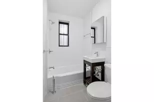 350 E 54th St, New York, NY 10022 - Photo 5