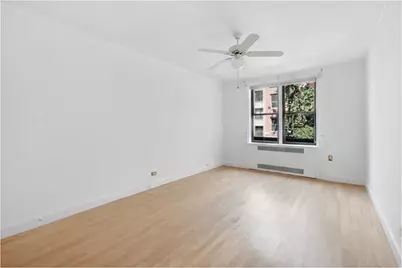 350 E 54th Street #2H, New York, NY 10022 - Photo 3