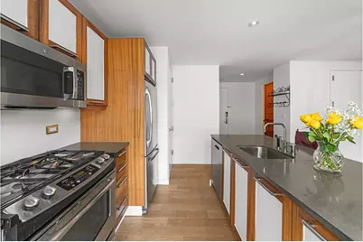 3585 Greystone Avenue #3E, New York City, NY 10463 - Photo 7