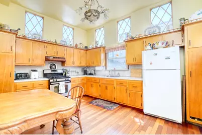 48-11 37th Street, New York City, NY 11101 - Photo 5