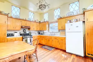 48-11 37th St, New York City, NY 11101 - Photo 5