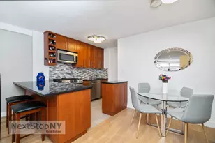 235 E 57th St, New York City, NY 10022 - Photo 5