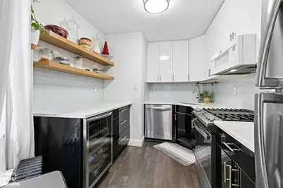 517 W 48th Street #5F, New York City, NY 10036 - Photo 3