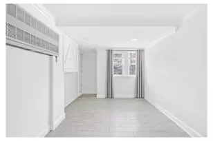211 E 56th St, New York City, NY 11203 - Photo 11