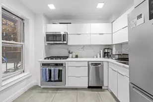 321 E 43rd St, New York City, NY 10017 - Photo 5
