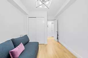 321 E 43rd St, New York City, NY 10017 - Photo 11