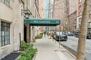 321 E 43rd St, New York City, NY 10017 - Photo 13