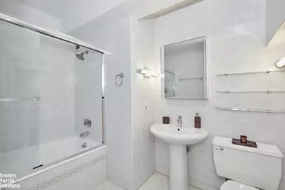 135 W 70th Street #2G, New York City, NY 10023 - Photo 7