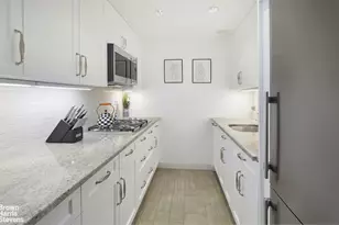 135 W 70th St, New York City, NY 10023 - Photo 5