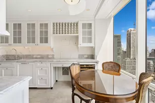 641 5th Ave, New York City, NY 10022 - Photo 5