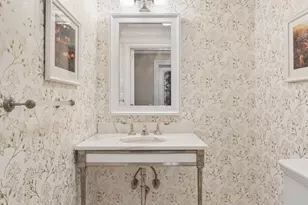 641 5th Ave, New York City, NY 10022 - Photo 11