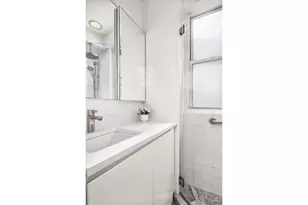 126 W 73rd St, New York City, NY 10023 - Photo 9