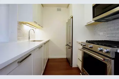 200 E 94th Street #612, New York City, NY 10128 - Photo 3