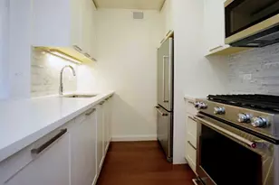 200 E 94th St, New York City, NY 10128 - Photo 3