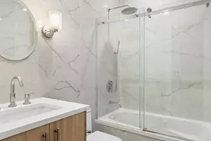 201 W Houston St, New York City, NY 10014 - Photo 21