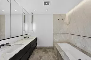 175 W 10th St, New York, NY 10014 - Photo 7