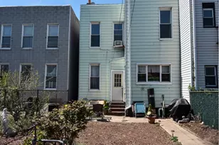 48 Hausman St, New York City, NY 11222 - Photo 15