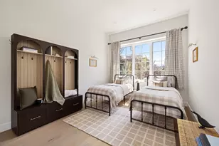 84 Oak St, New York City, NY 11222 - Photo 9