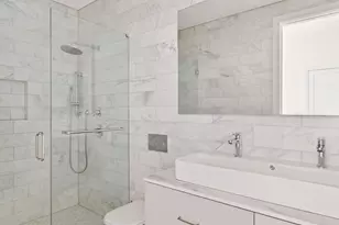 84 Oak St, New York City, NY 11222 - Photo 17