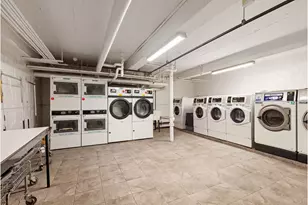 385 Argyle Rd, New York City, NY 11218 - Photo 7