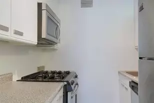 300 Rector Pl, New York City, NY 10280 - Photo 3