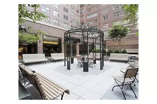 360 E 72nd St, New York City, NY 10021 - Photo 11