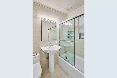 360 E 72nd Street #A606, New York City, NY 10021 - Photo 7