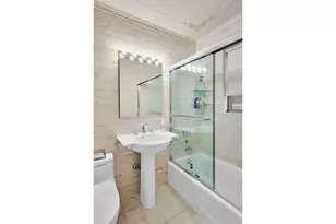 360 E 72nd St, New York City, NY 10021 - Photo 7