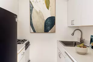 201 E 36th St, New York City, NY 10016 - Photo 3