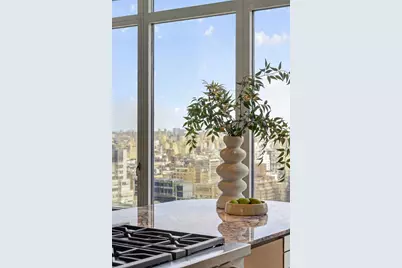 207 E 57th Street #29A, New York City, NY 10022 - Photo 3