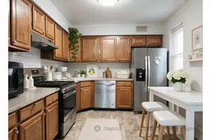 7937 Seaview Ave, New York City, NY 11236 - Photo 3