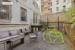 210 W 19th St, New York City, NY 10011 - Photo 11