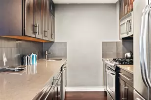 245 E 24th St, New York City, NY 10010 - Photo 11