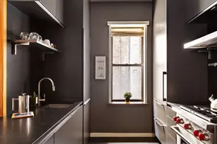 130 W 16th St, New York City, NY 10011 - Photo 3