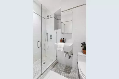 92 Horatio Street #2S, New York City, NY 10014 - Photo 5