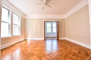 18-44 21st Dr, New York City, NY 11105 - Photo 11