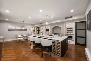 113 E 64th St, New York City, NY 10065 - Photo 3