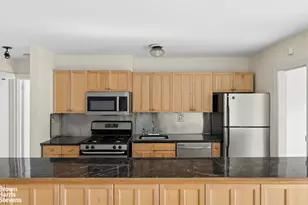 201 E 36th St, New York City, NY 10016 - Photo 13