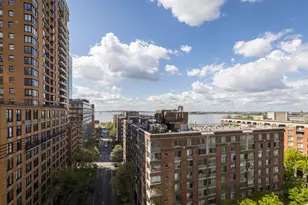 200 Rector Pl, New York City, NY 10280 - Photo 11