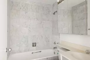 200 Rector Pl, New York City, NY 10280 - Photo 15