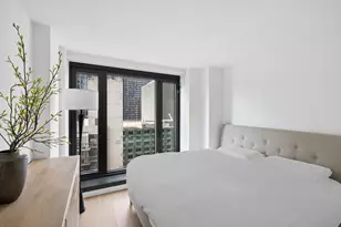 111 W 56th St, New York City, NY 10019 - Photo 7