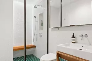 429 W 22nd St, New York City, NY 10011 - Photo 19