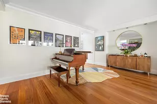 58 W 58th St, New York City, NY 10019 - Photo 5