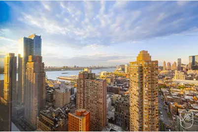 561 10th Avenue #42C, New York City, NY 10036 - Photo 11
