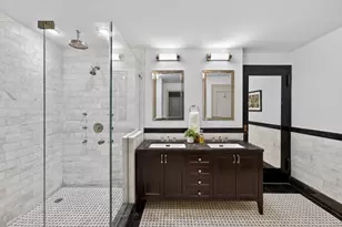 410 W 24th St, New York City, NY 10011 - Photo 11