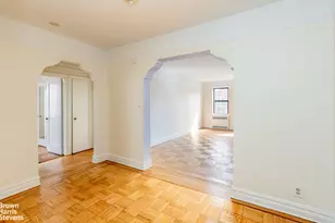 35-20 73rd St, New York City, NY 11372 - Photo 3