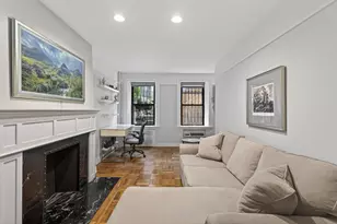 123 W 80th St, New York City, NY 10024 - Photo 3