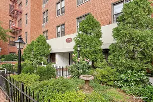 599 E 7th St, New York City, NY 11218 - Photo 13