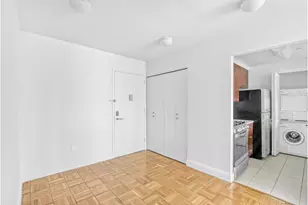 215 E 96th St, New York City, NY 10128 - Photo 9