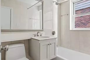 360 E 72nd St, New York City, NY 10021 - Photo 13